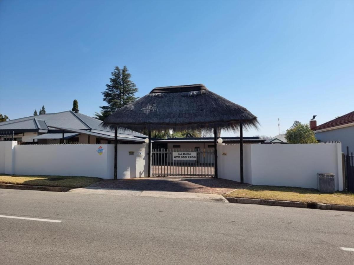 La Belle Guesthouse Парейс Екстериор снимка